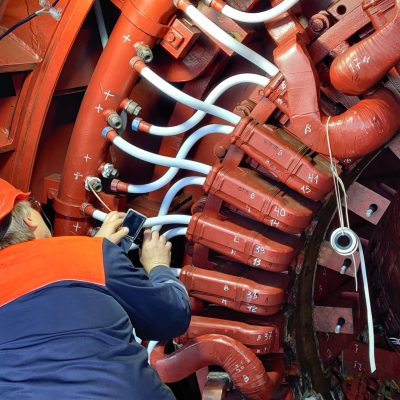 Poisk utechek v obmotke statora turbogeneratora